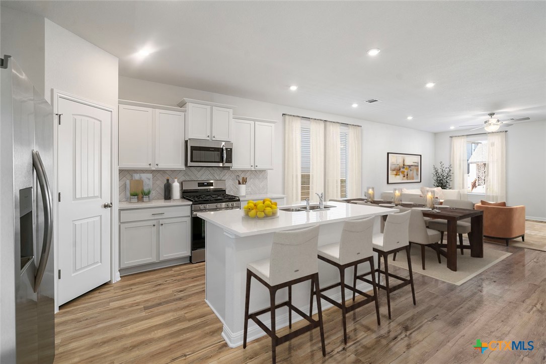 633 Salamander Street