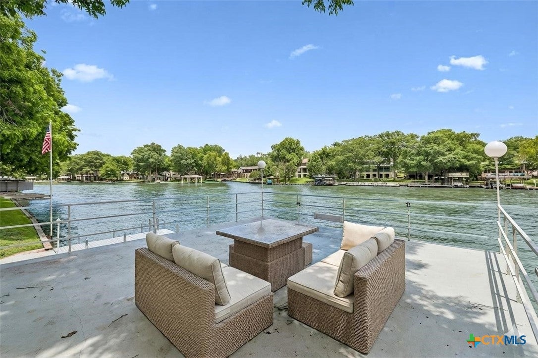 2319 Terminal Loop Road
