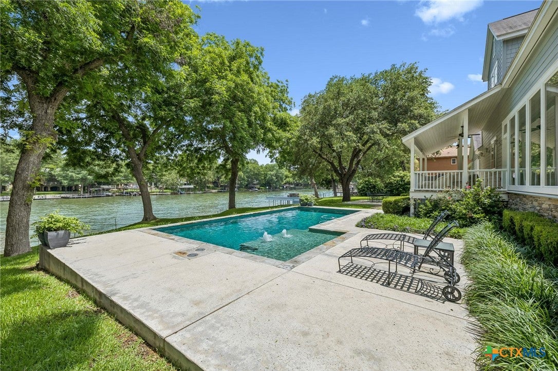 2319 Terminal Loop Road