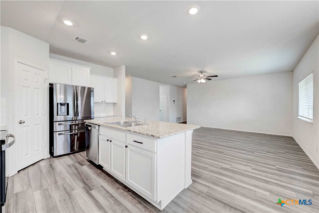 412 Saddleback Trail