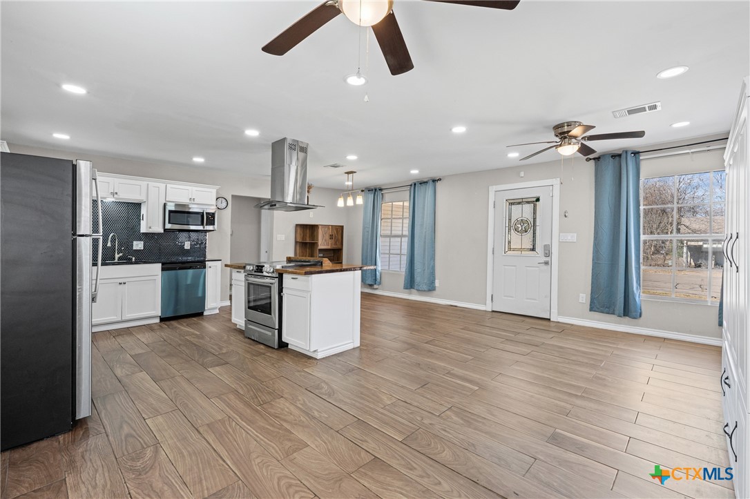 2716 Mckenzie Avenue