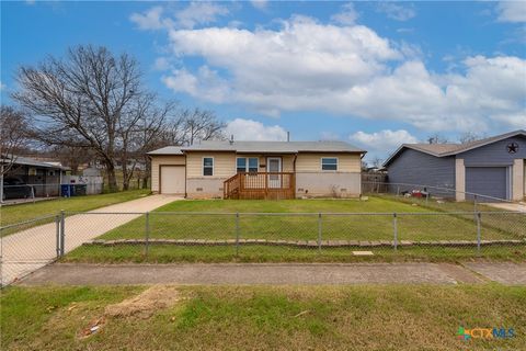 Photo of 2122 Circle Drive, Copperas Cove, TX 76522 (MLS # 601839)
