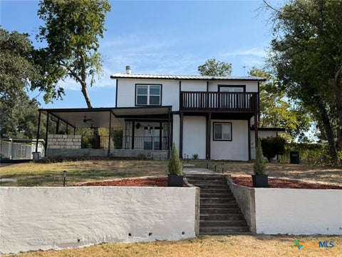 Photo of 425 Woodland Point Road, Belton, TX 76513 (MLS # 628880)