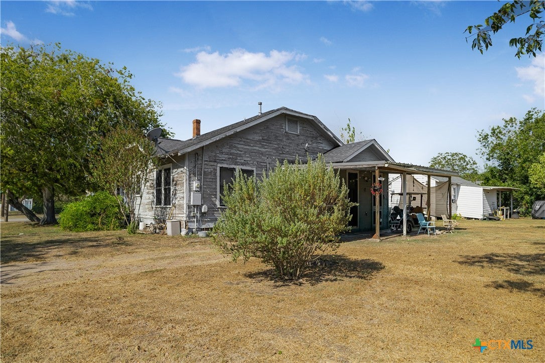 520 E First Street