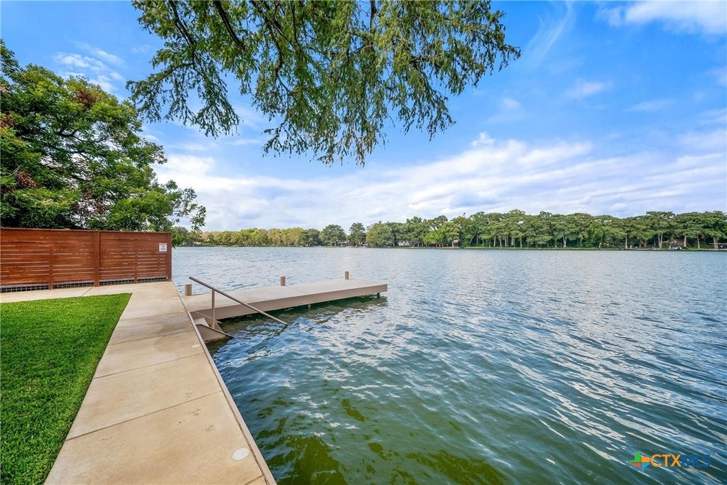 Photo of 247 Satterfield Road, New Braunfels, TX 78130 (MLS # 623398)