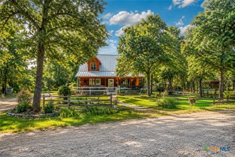 Photo of 611 Wilson Road, Red Rock, TX 78662 (MLS # 621993)