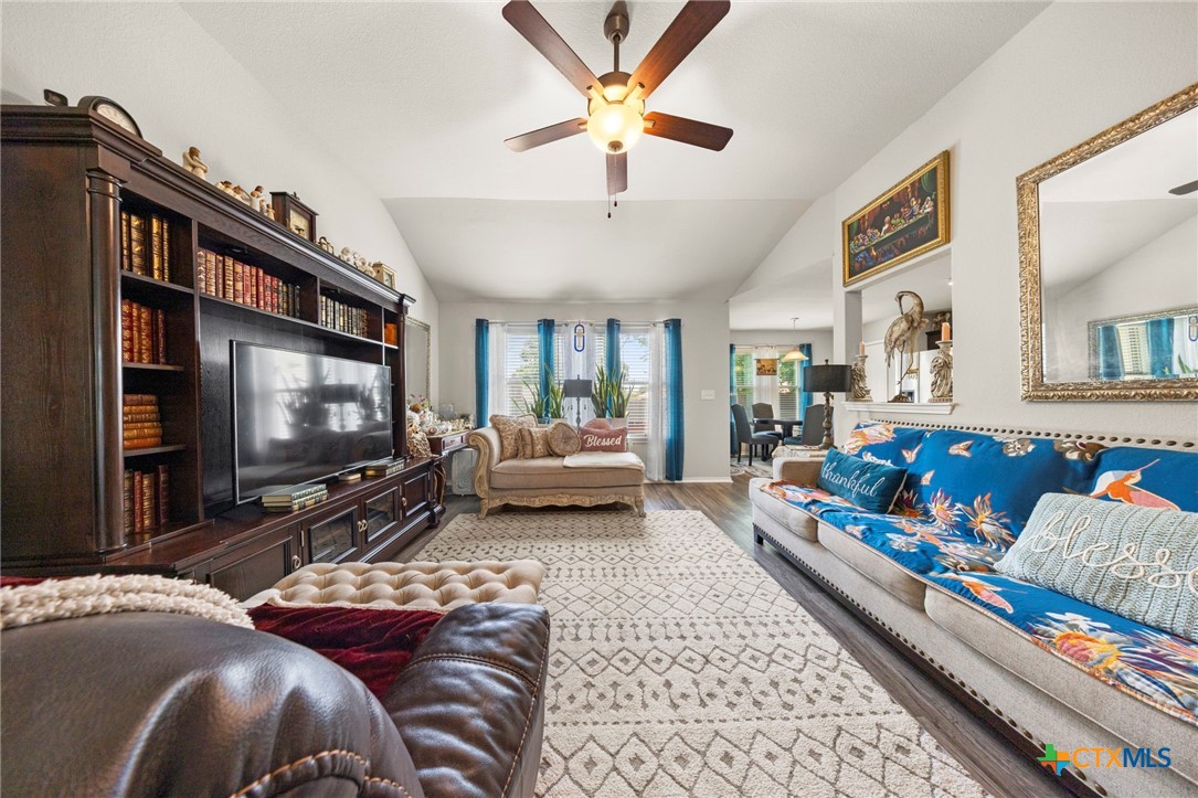 2513 Petersburg Lane