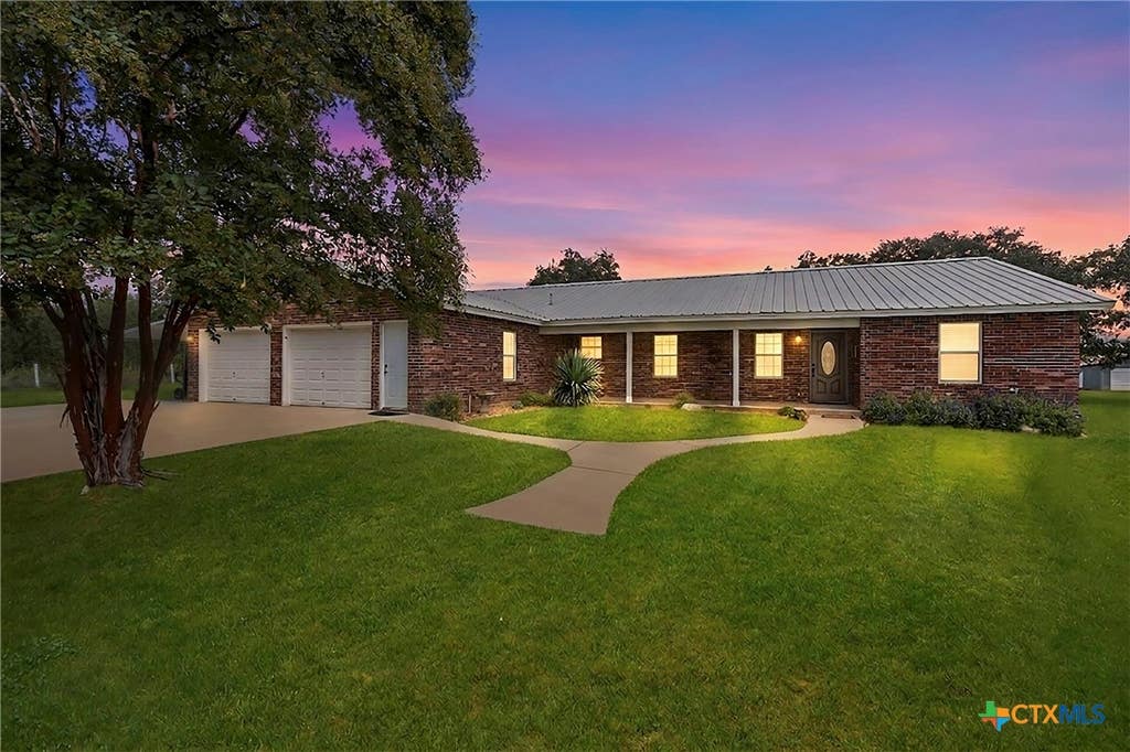 Photo of 172 Meadow Lake Drive, Seguin, TX 78155 (MLS # 622814)