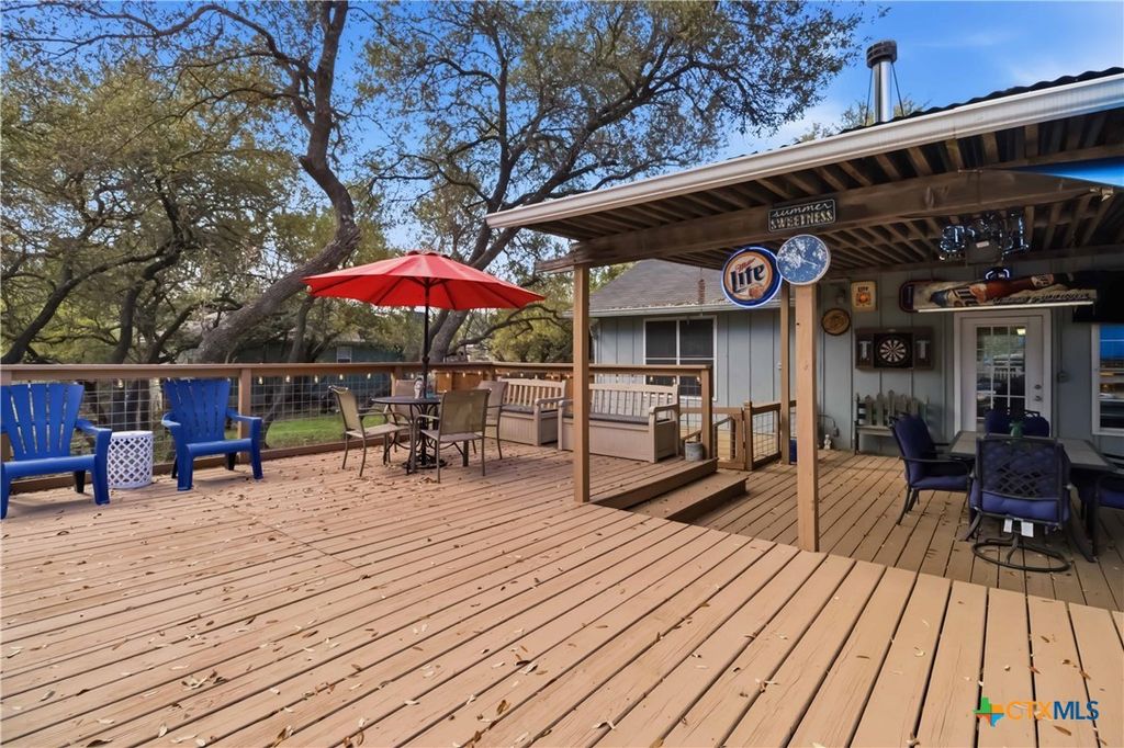 Photo of 1354 Dawnridge Drive, Canyon Lake, TX 78133 (MLS # 605403)