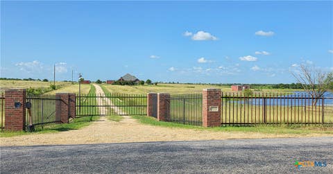 2450 W Amity Road Salado TX 76571