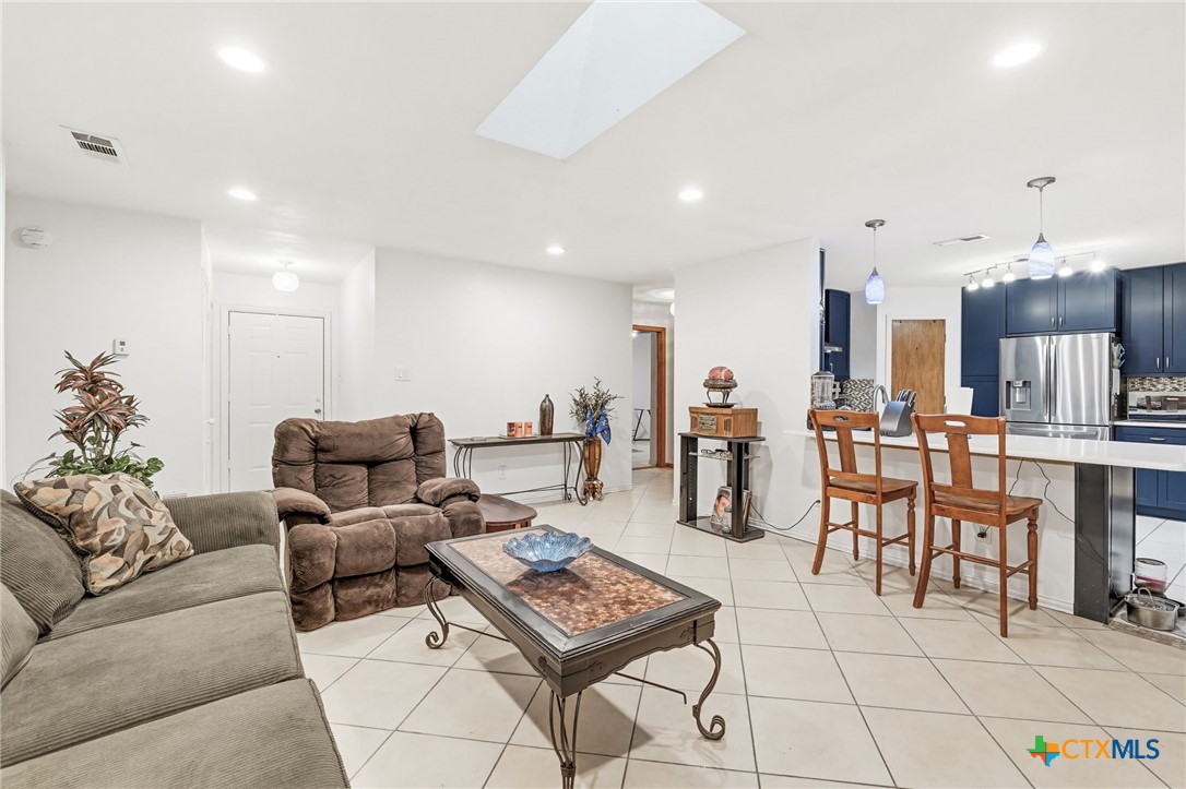 302 W Anderson Avenue