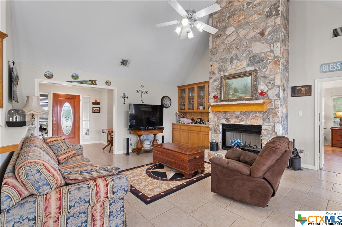 16351 Fm 1660
