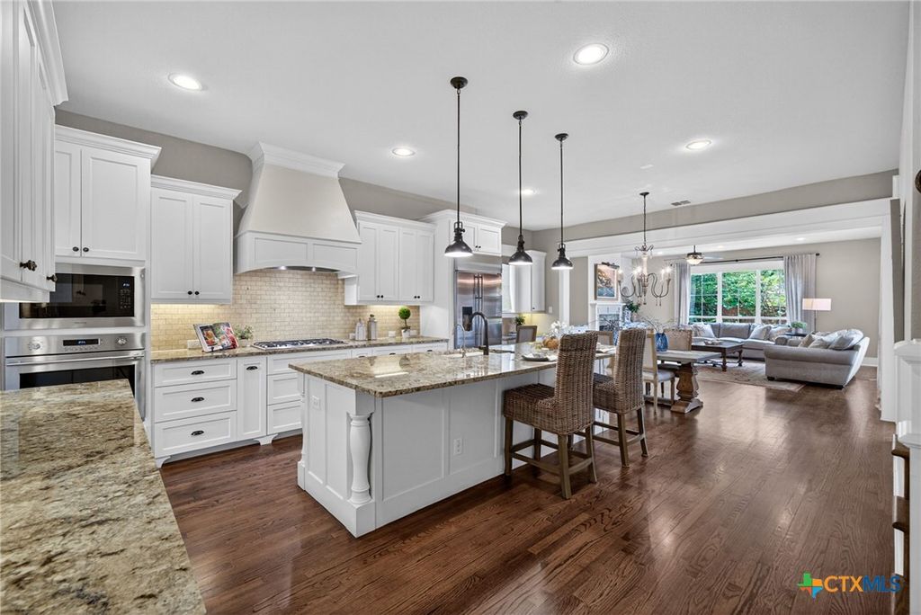 Photo of 255 Retama Place, San Antonio, TX 78209 (MLS # 616738)