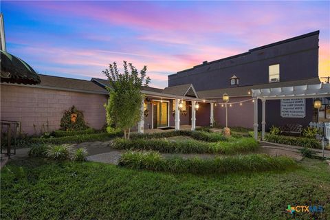 103-105 E Center Street Lorena TX 76655