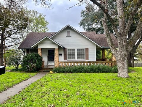 A home in Shiner