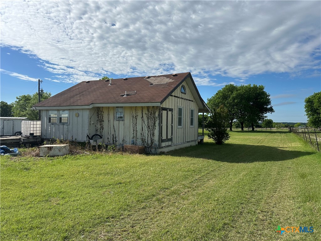 1998 W Hillyard Road