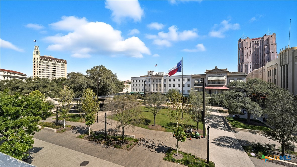 Photo 1 of 31 — 222 Losoya 201, San Antonio, TX 78205