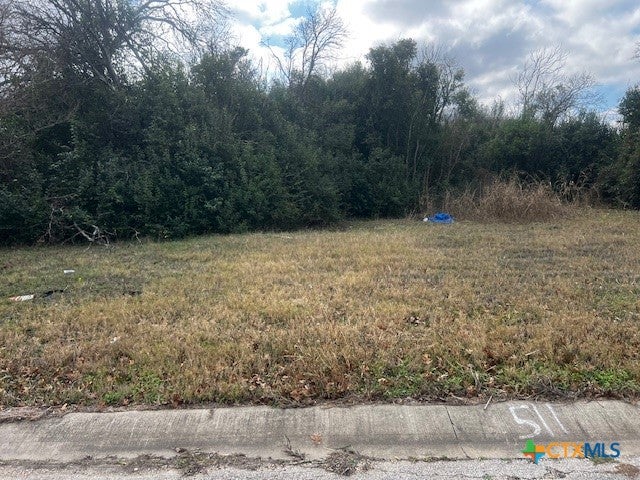 Photo 1 of 1 — 511 E Ave E, Temple, TX 76501