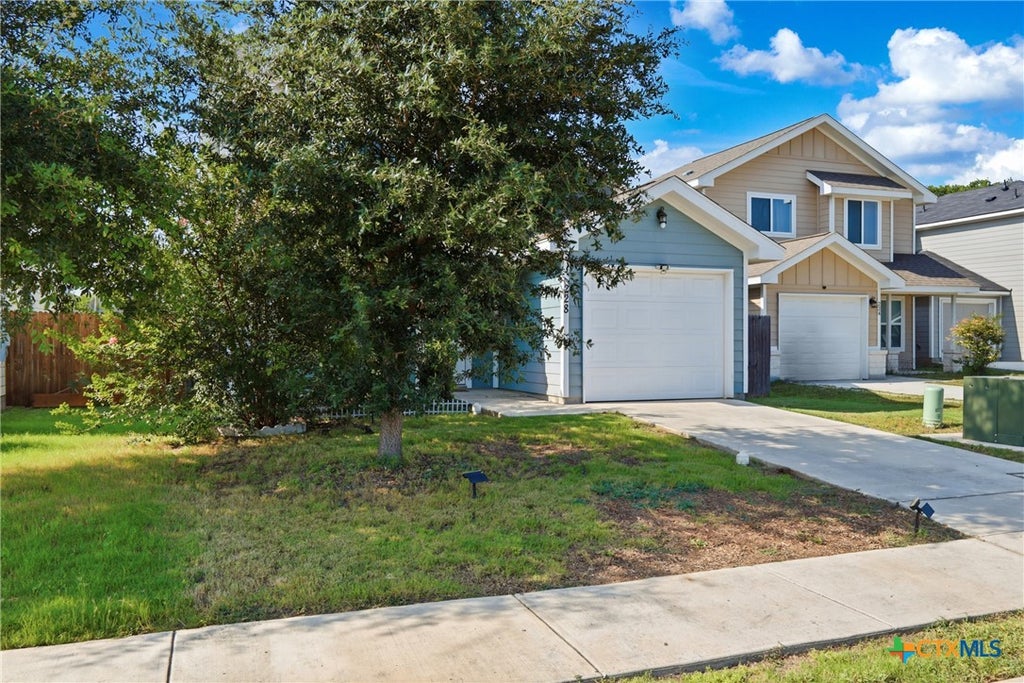 Photo of 228 Mar Hill Street, Seguin, TX 78155 (MLS # 617522)