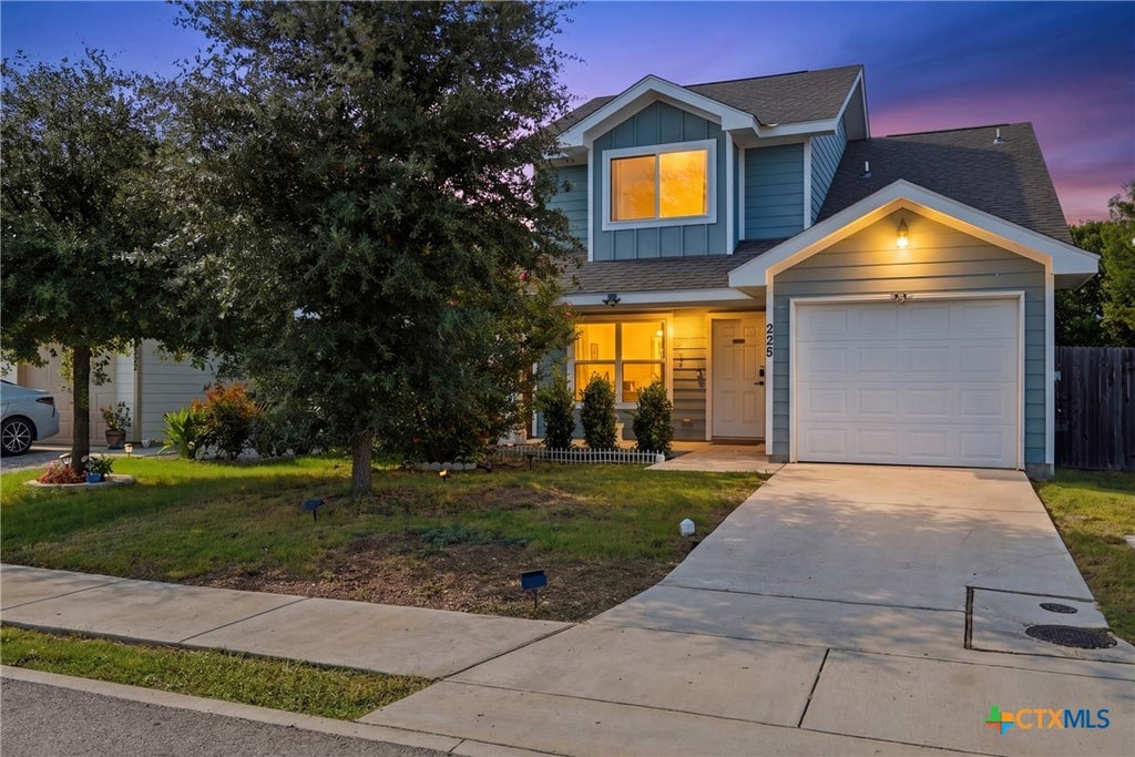 Photo of 228 Mar Hill Street, Seguin, TX 78155 (MLS # 617522)