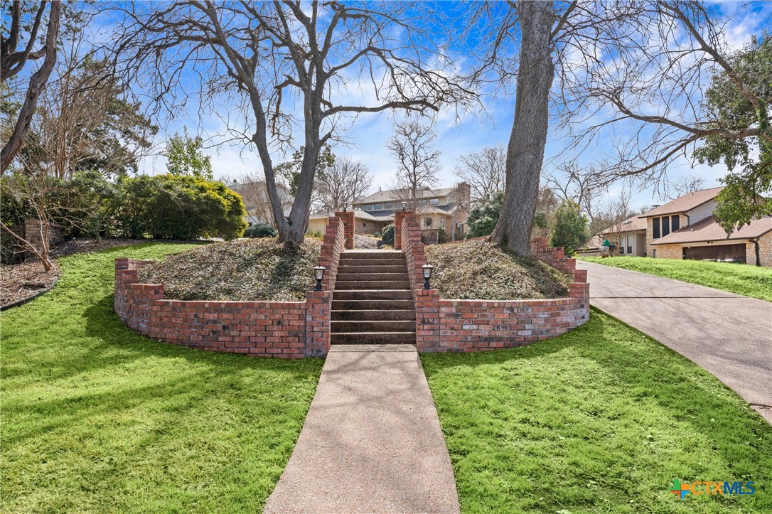 2506 Canyon Cliff Drive