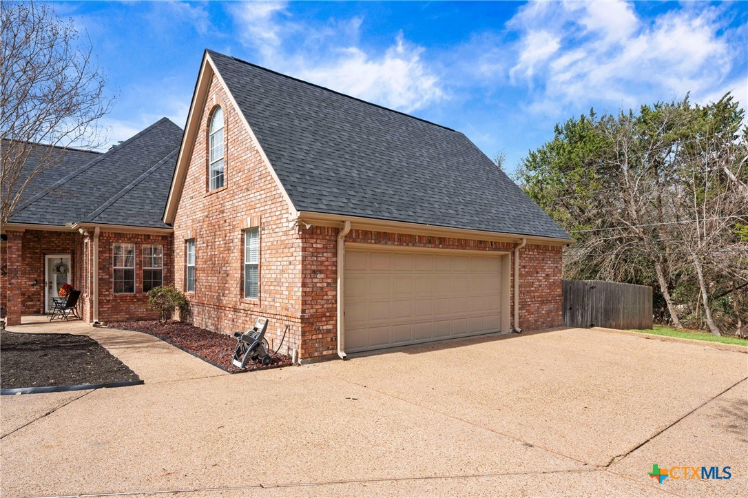 2506 Canyon Cliff Drive