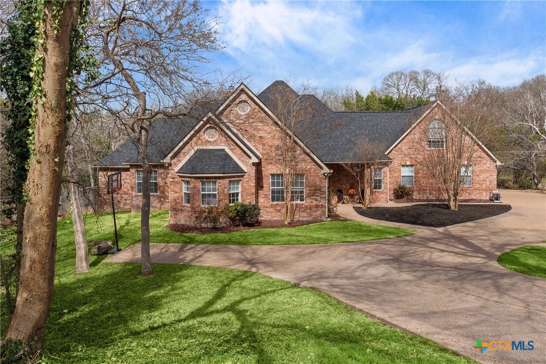 2506 Canyon Cliff Drive