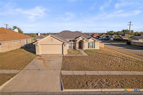 Photo of 4308 Pennington Avenue, Killeen, TX 76549 (MLS # 596730)