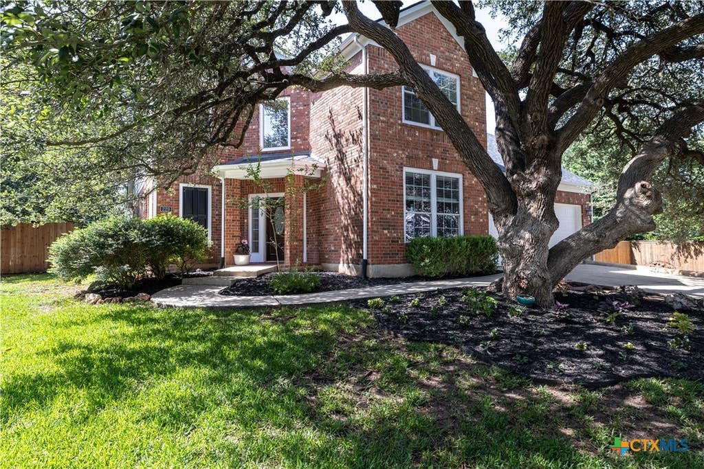 Photo of 229 Bending Oak, New Braunfels, TX 78132 (MLS # 620791)