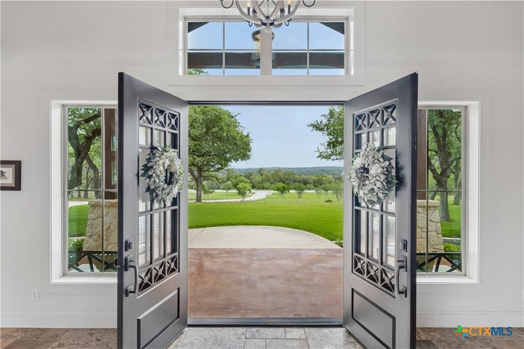 Photo of 1043 Twin River, Canyon Lake, TX 78133 (MLS # 604385)