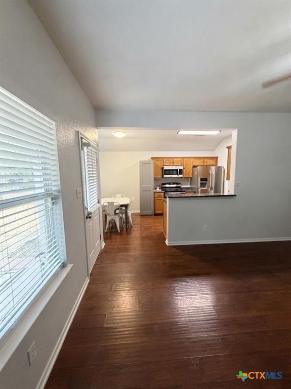32 Golden Poppy Loop
