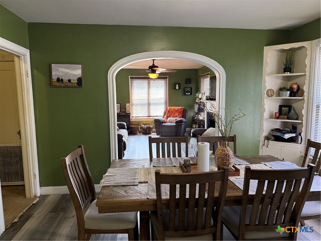 1002 E Sabine Street