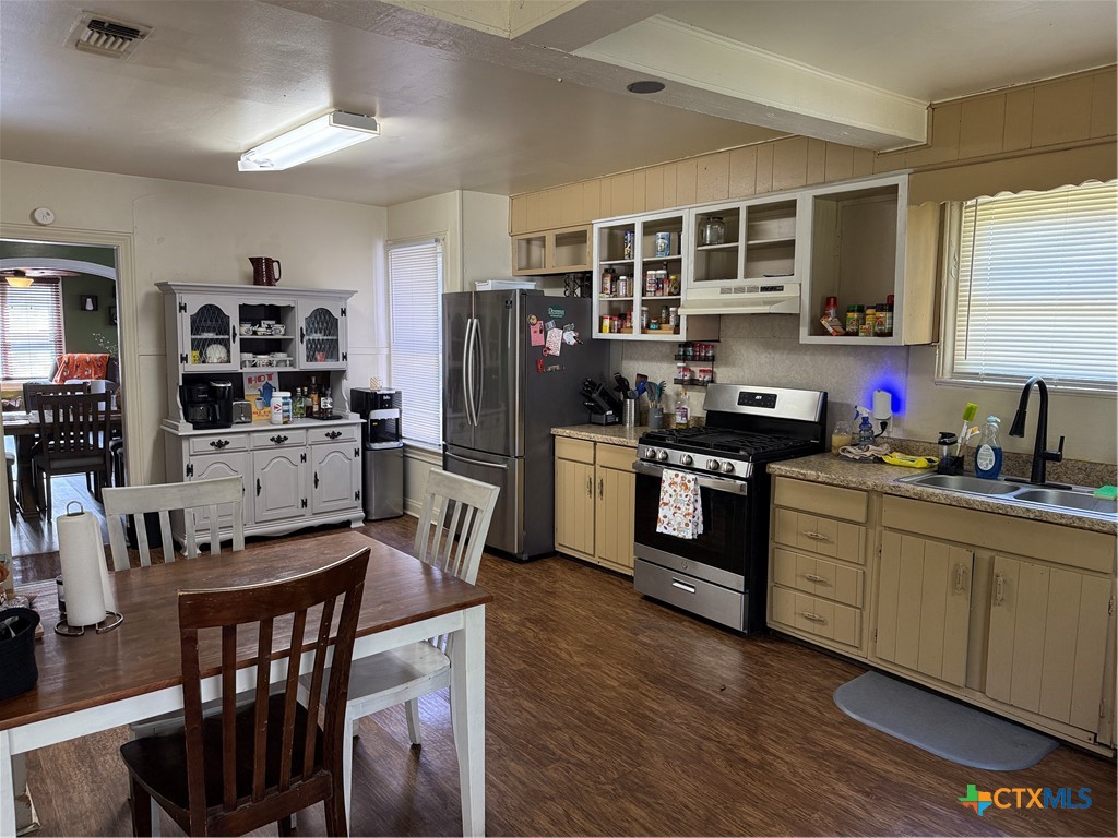 1002 E Sabine Street