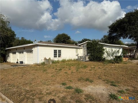 Photo of 615 Locke Street, Woodsboro, TX 78393 (MLS # 598464)