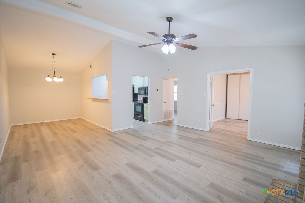 5209 Sam Houston