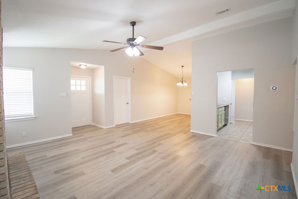5209 Sam Houston