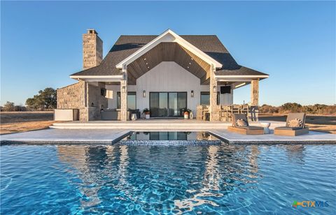 2122 County Road 324 Yoakum TX 77995