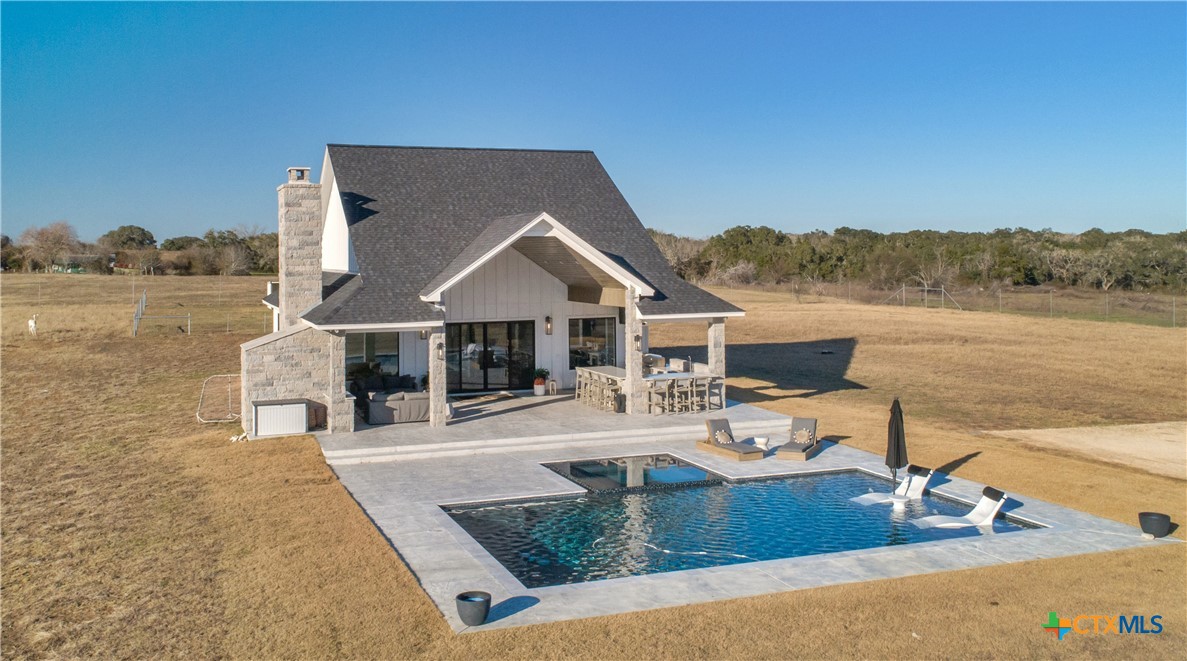 2122 County Road 324