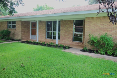 Photo of 741 W Bell Street, Bartlett, TX 76511 (MLS # 620874)