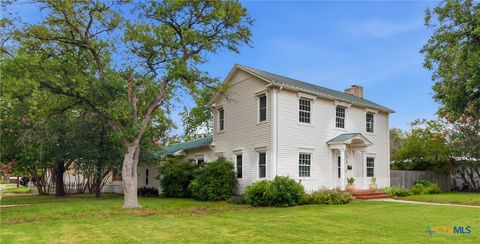 Photo of 952 Bismark Street, Seguin, TX 78155 (MLS # 619368)