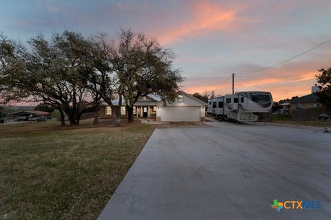 Photo of 456 County Road 4711, Kempner, TX 76539 (MLS # 606444)