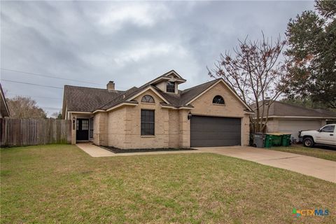 Photo of 201 Amhurst Street, Victoria, TX 77904 (MLS # 612256)