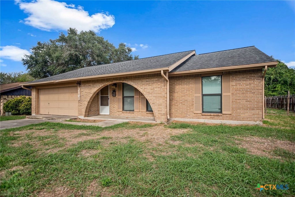 Photo of 2107 Jackson Street, Port Lavaca, TX 77979 (MLS # 627838)