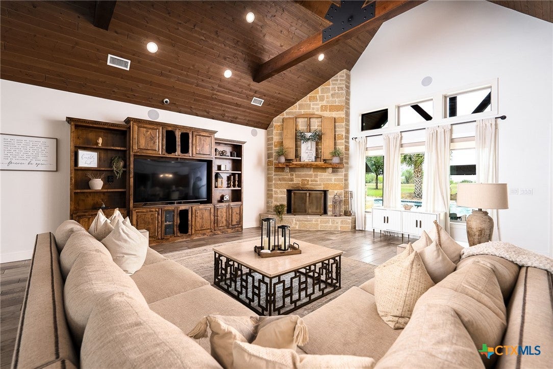 1260 County Road 361