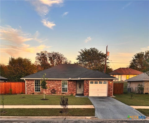 Photo of 2706 Cross Timber Drive, Killeen, TX 76543 (MLS # 627787)