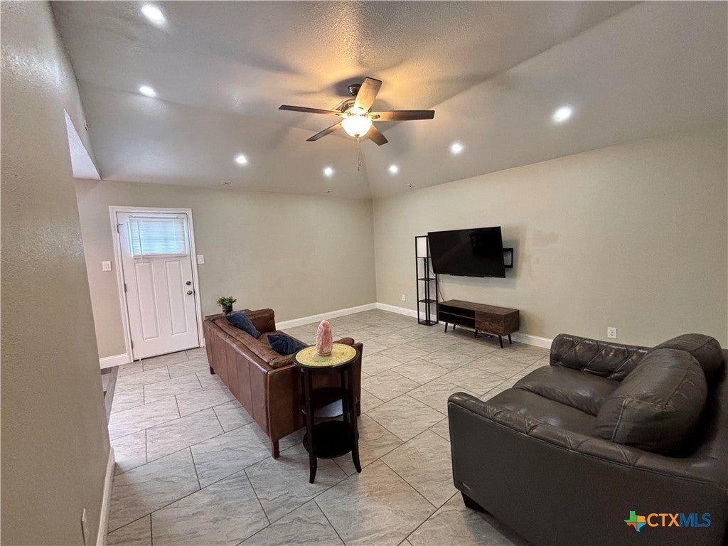 Photo of 2706 Cross Timber Drive, Killeen, TX 76543 (MLS # 627787)