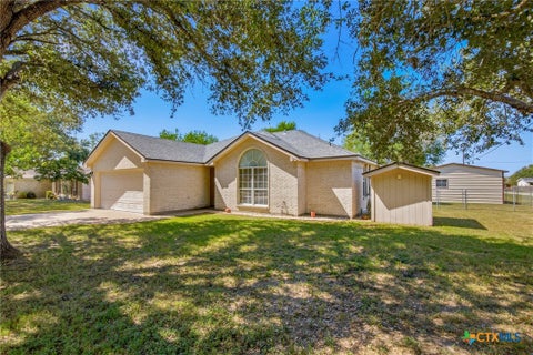 Photo of 119 Elaine Street, Victoria, TX 77904 (MLS # 623668)