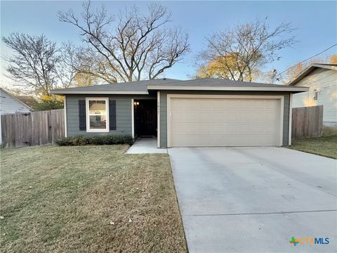 Photo of 1411 N 10th Street, Killeen, TX 76541 (MLS # 599571)