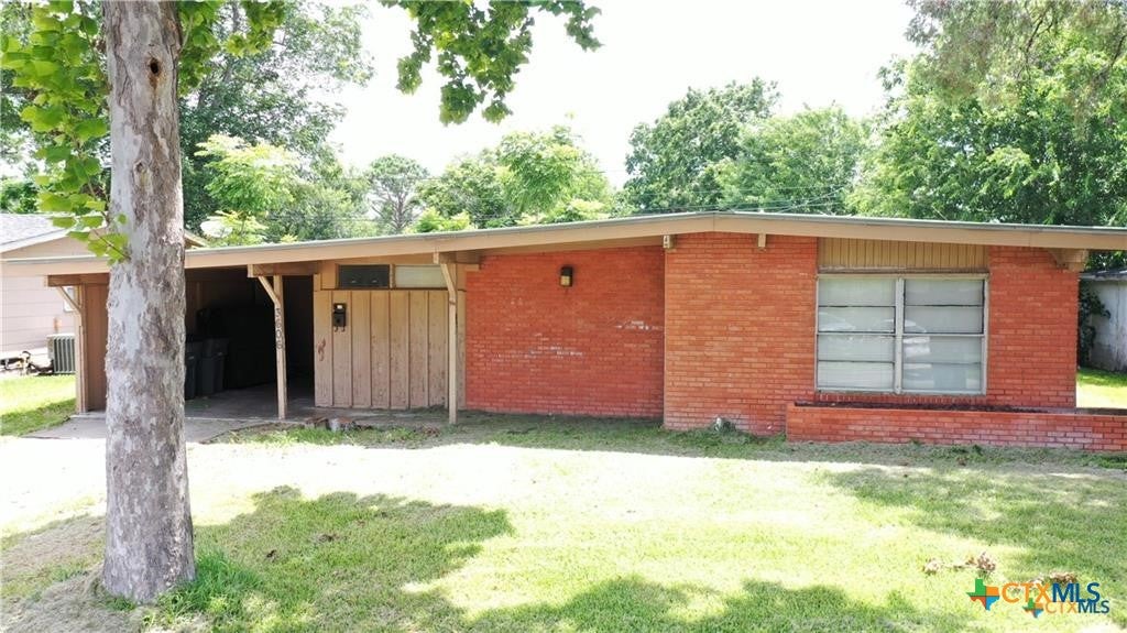 Photo of 3606 Greenwood Street, Victoria, TX 77901 (MLS # 627725)
