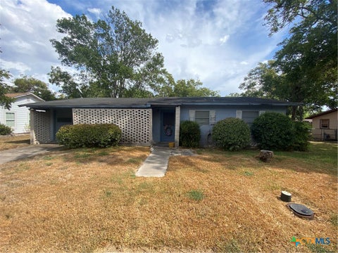 Photo of 410 W 14th Street ST, Shiner, TX 77984 (MLS # 626404)
